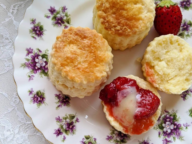 いちごミルクジャムとプレーンスコーン レシピあり 毎日美味しい季節のお菓子
